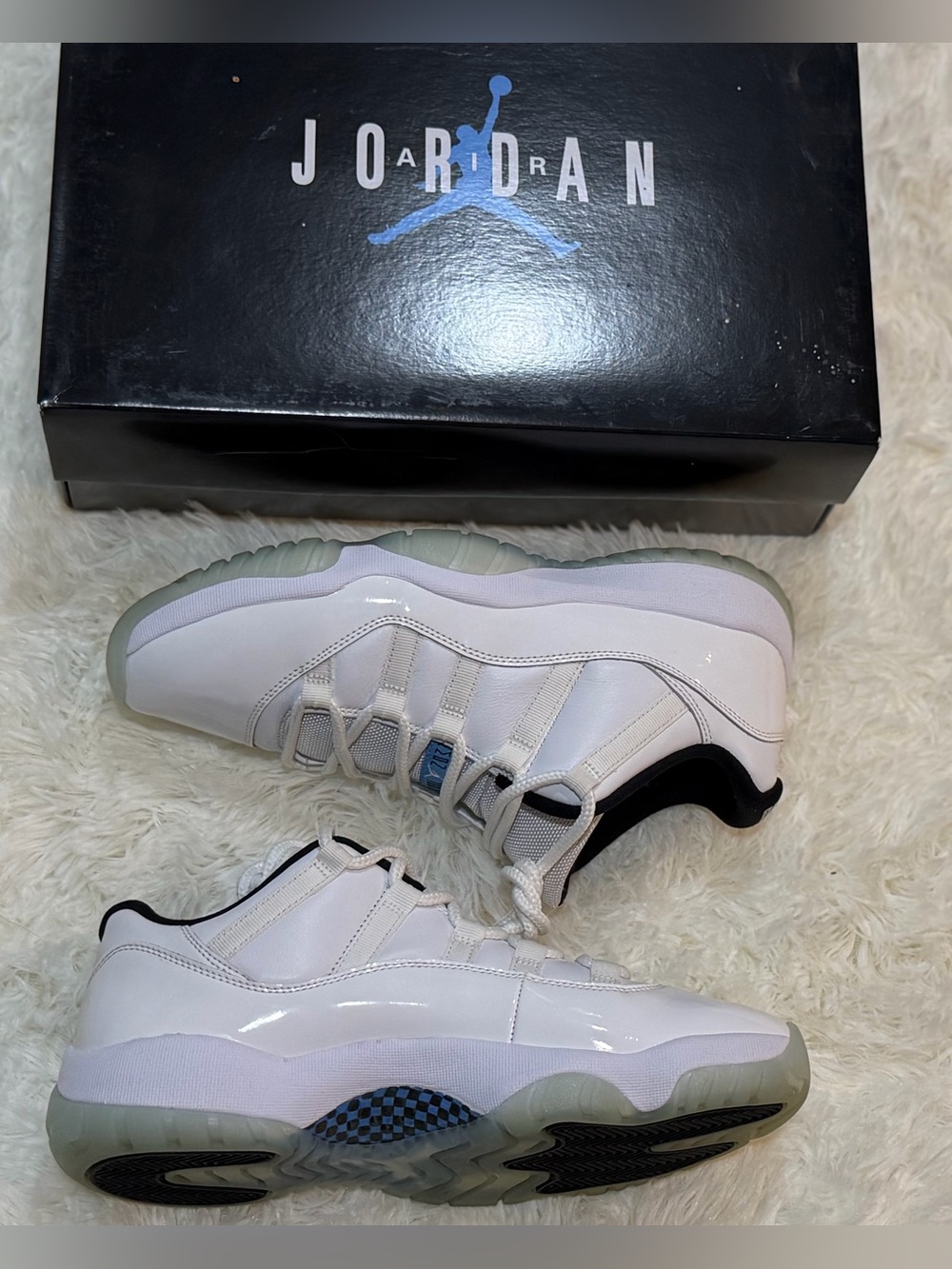 Jordan 11 Retro Low Legend Blue - Men’s 9.5 / Women’s 11 - AV2187-117 - Picture 4 of 10